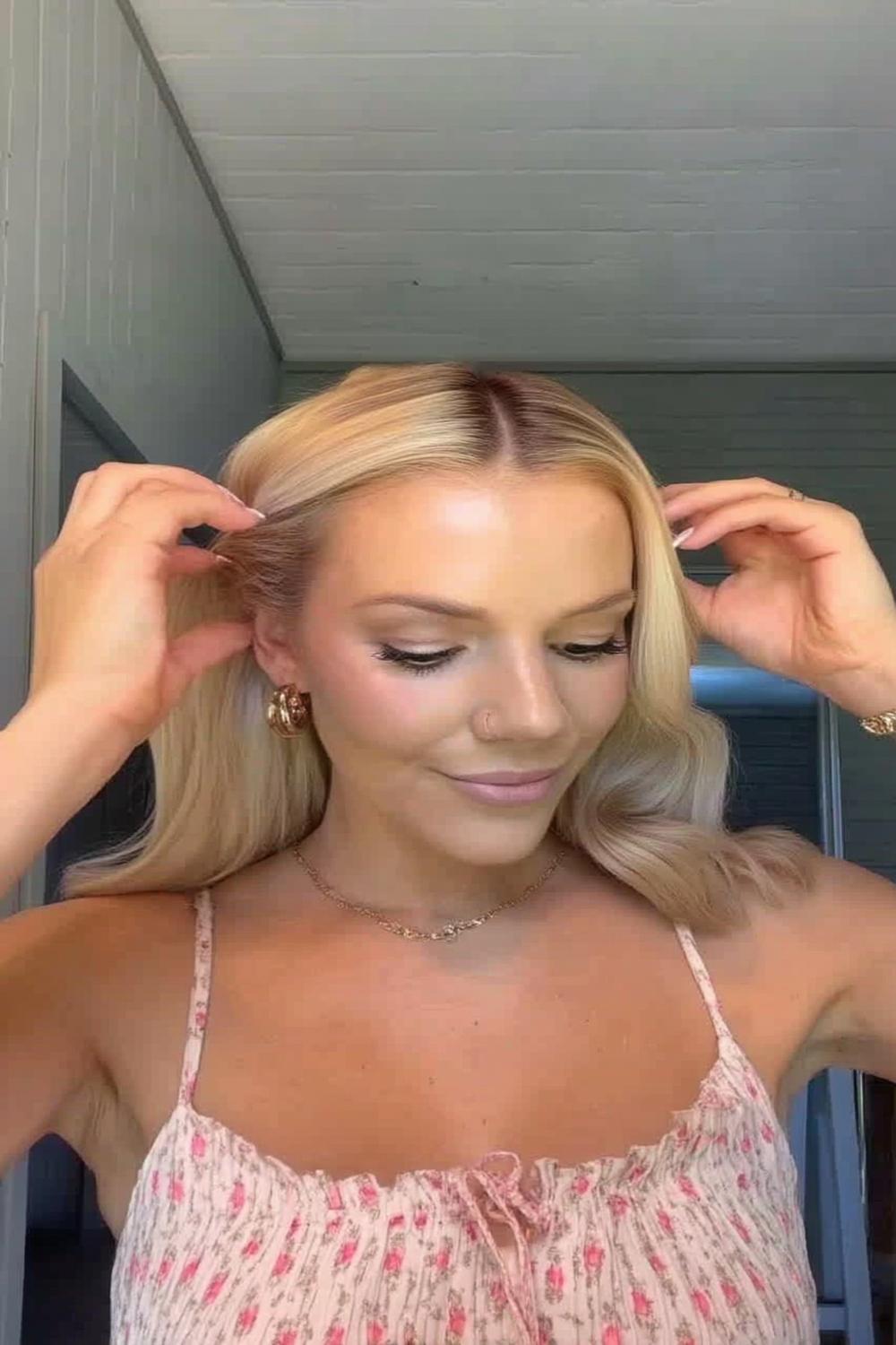Sleek Mittelscheitel Look