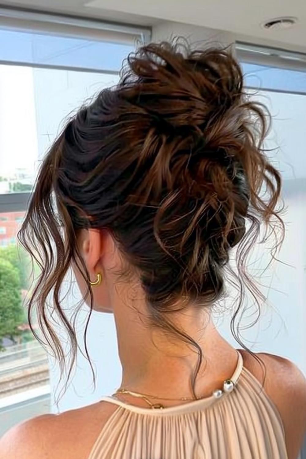 Wilder Messy Bun