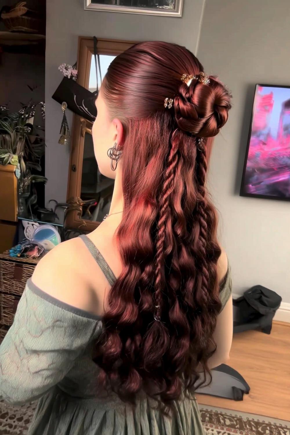 Rote Haare Flechtkunst