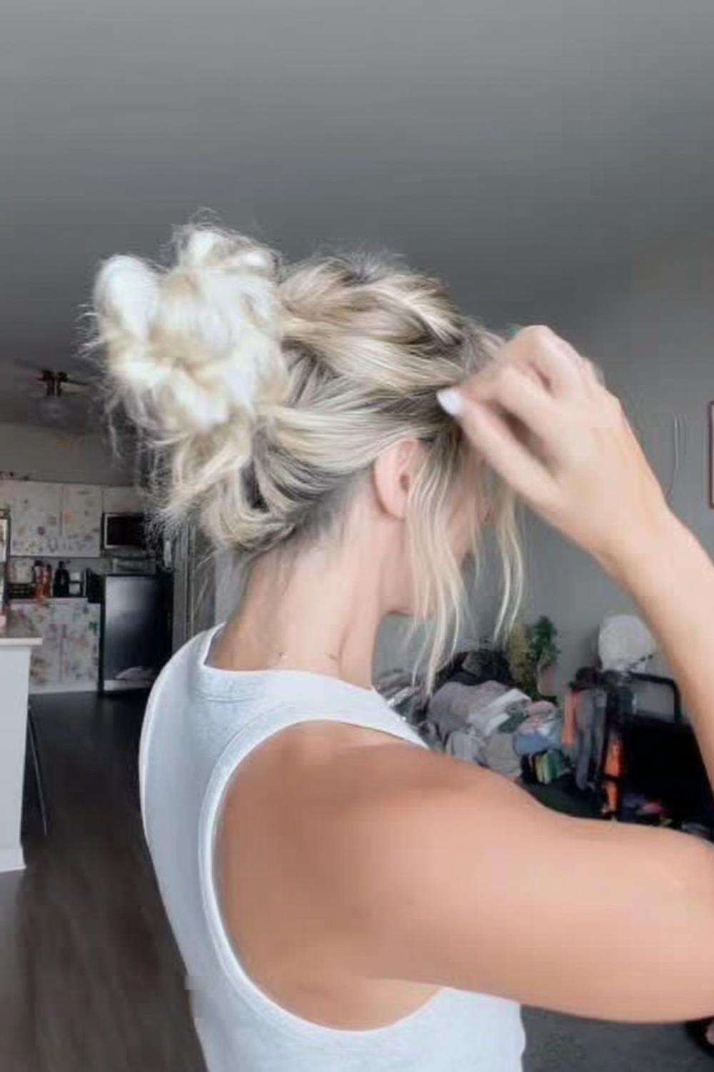 Lässiger Messy Bun