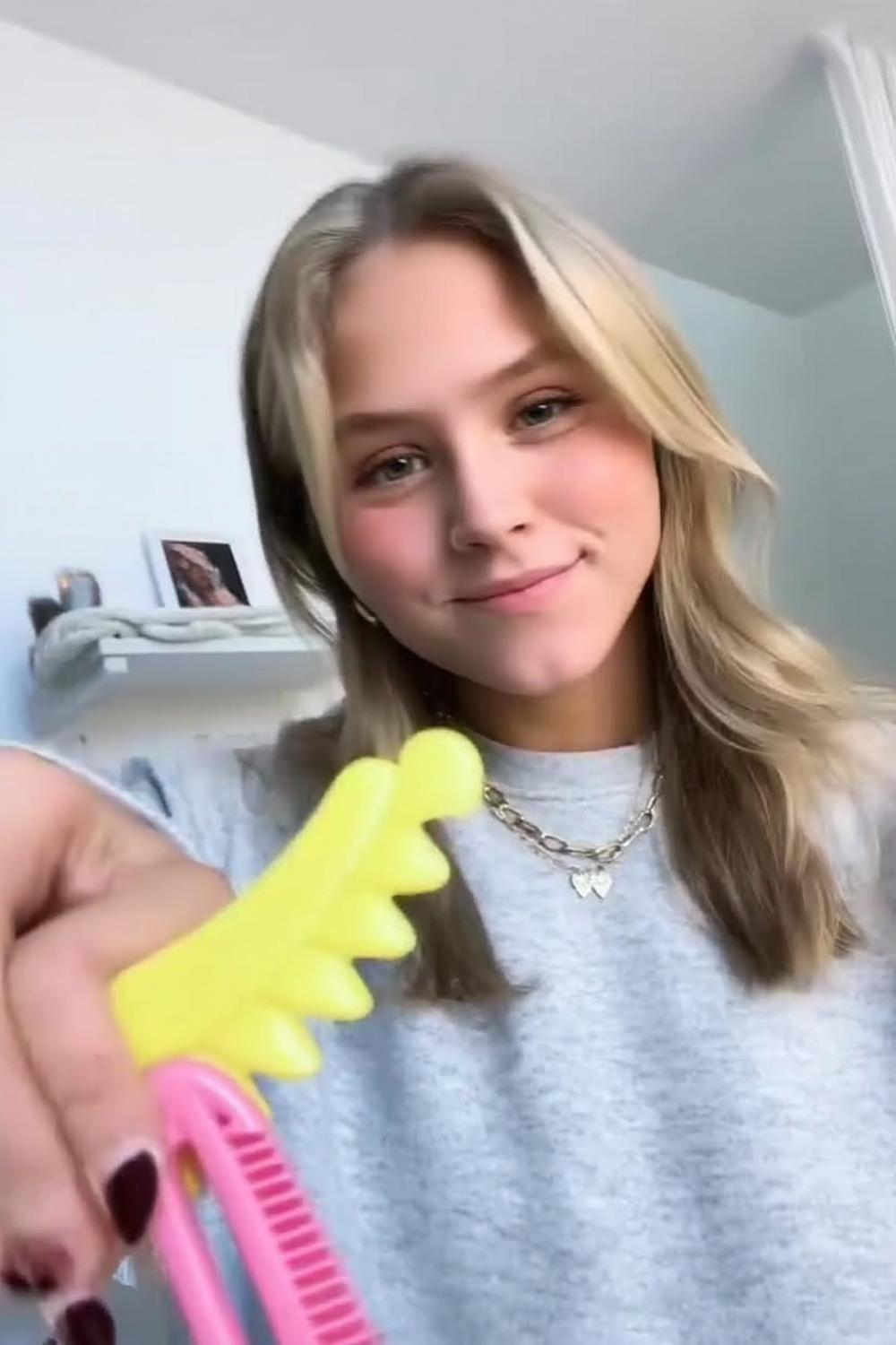 Bunte Kämme für verspielte Looks