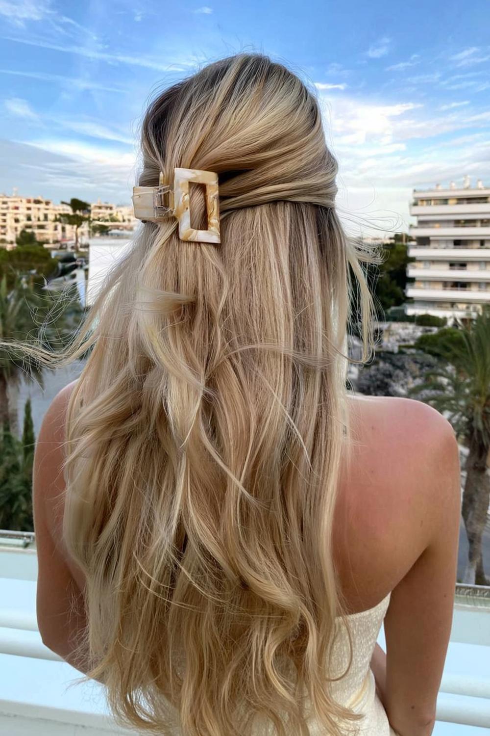 Doppelzopf mit beweglichen Haaren