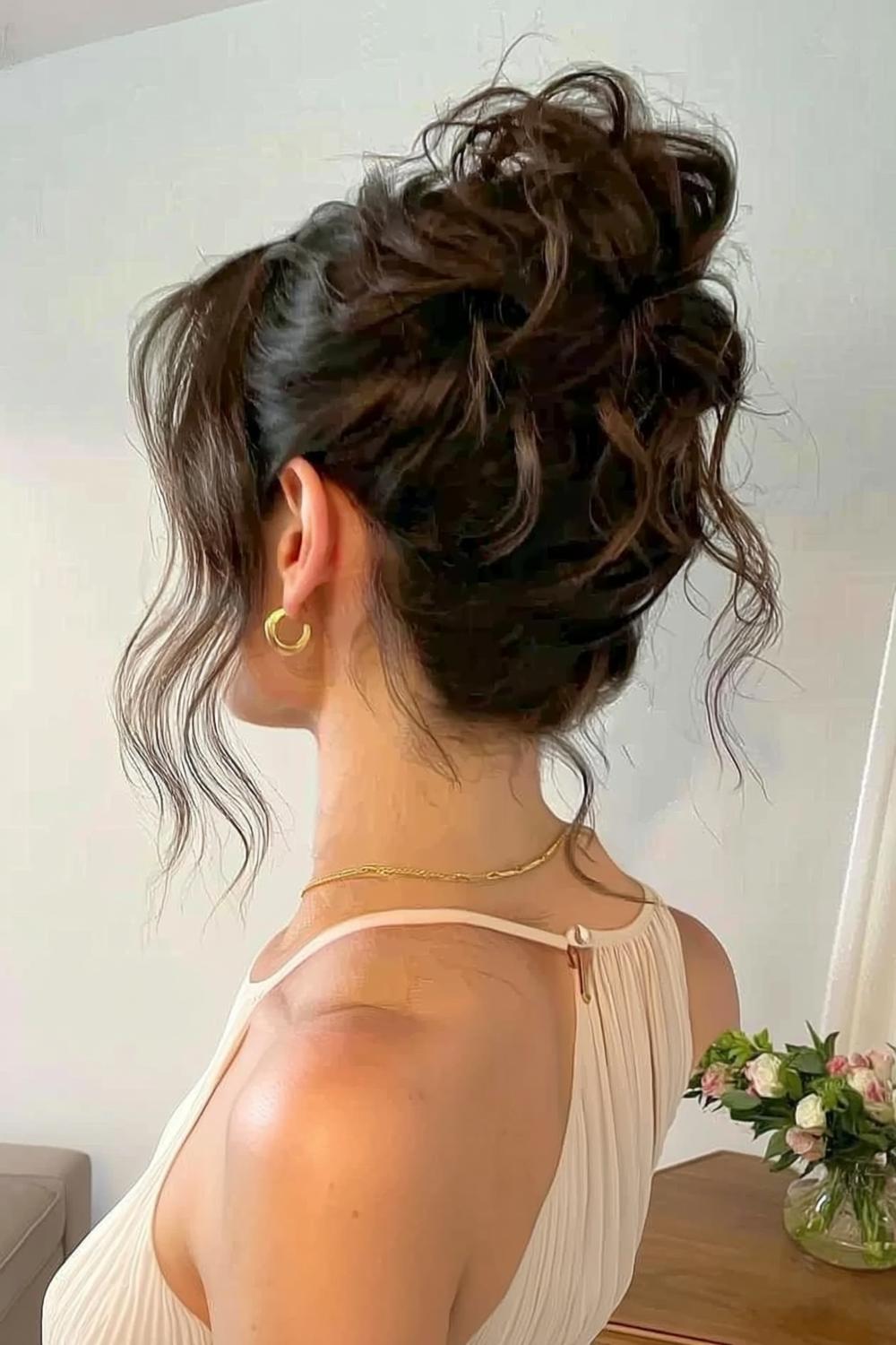 Voluminöser Messy Bun