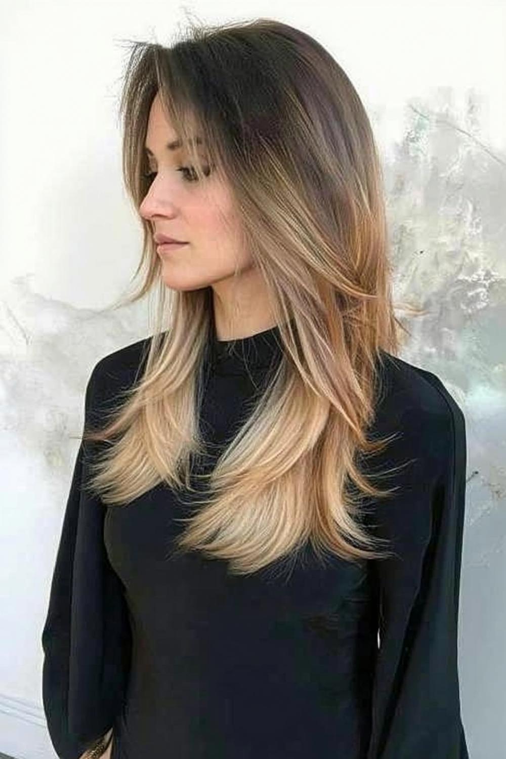 Blonde Stufen in Bewegung