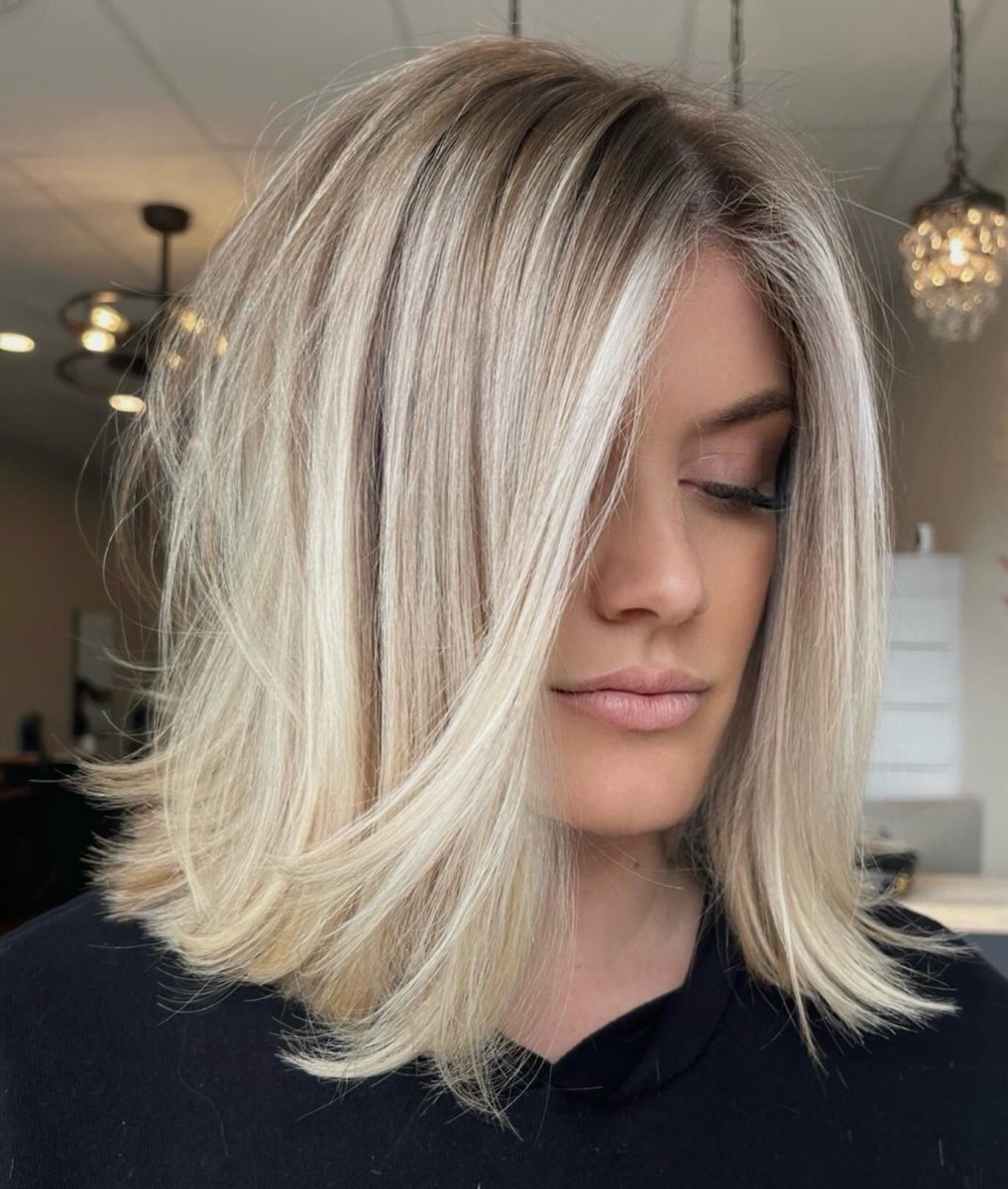 Long Bob mit nach außen geföhnten Spitzen für mehr Schwung