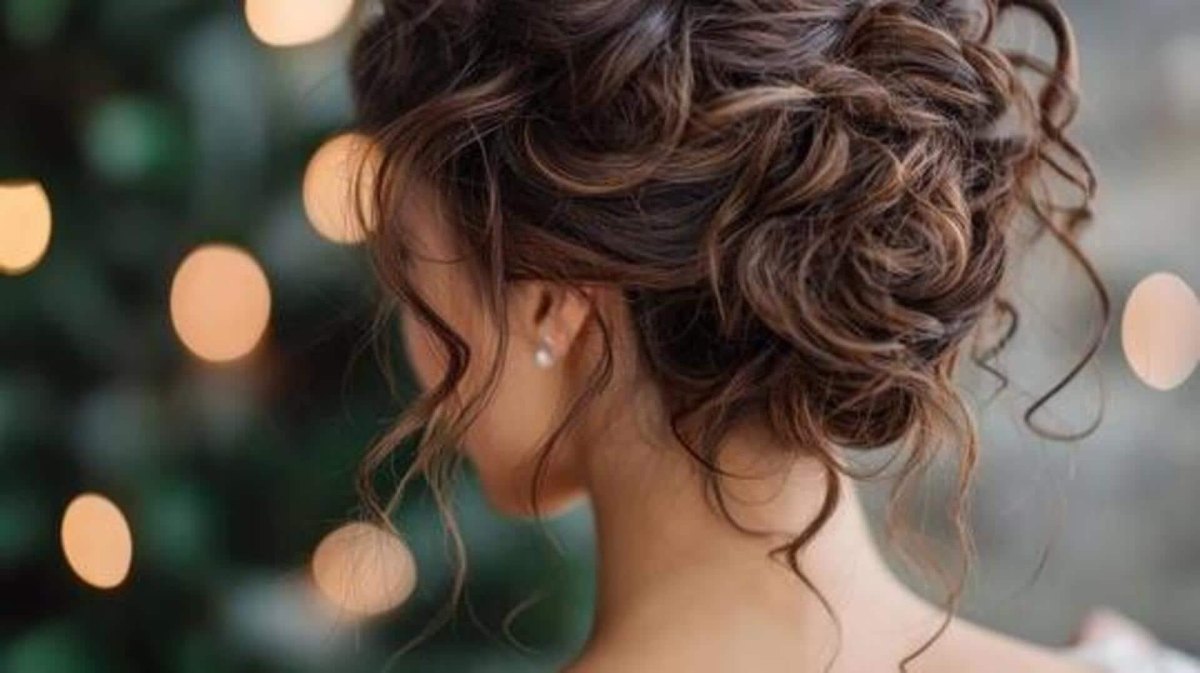 Vintage Curly Bun Frisur