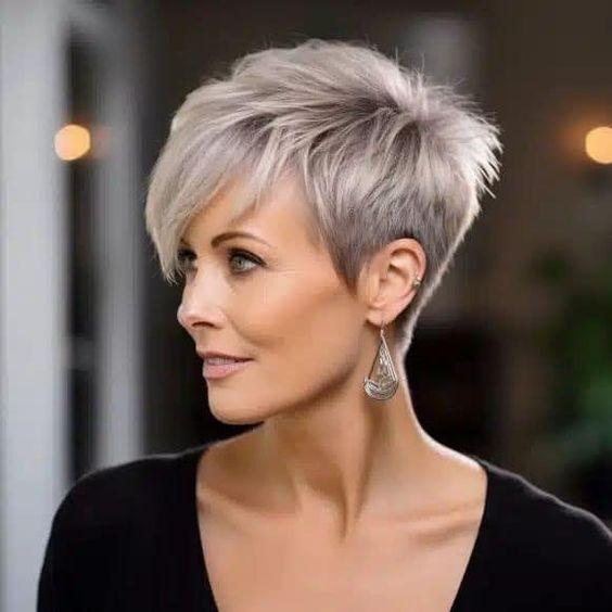 Pixie Schnitt mit Volumen