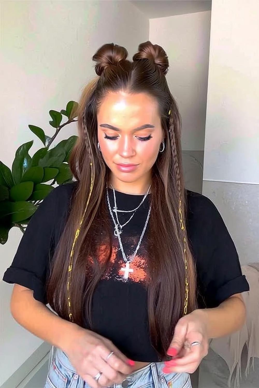 Space Buns mit Extensions