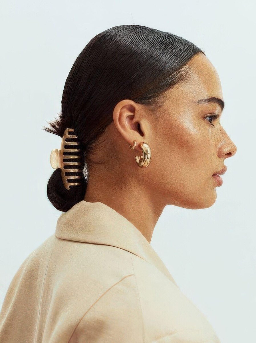 Slick Back Topuz mit Haarspange