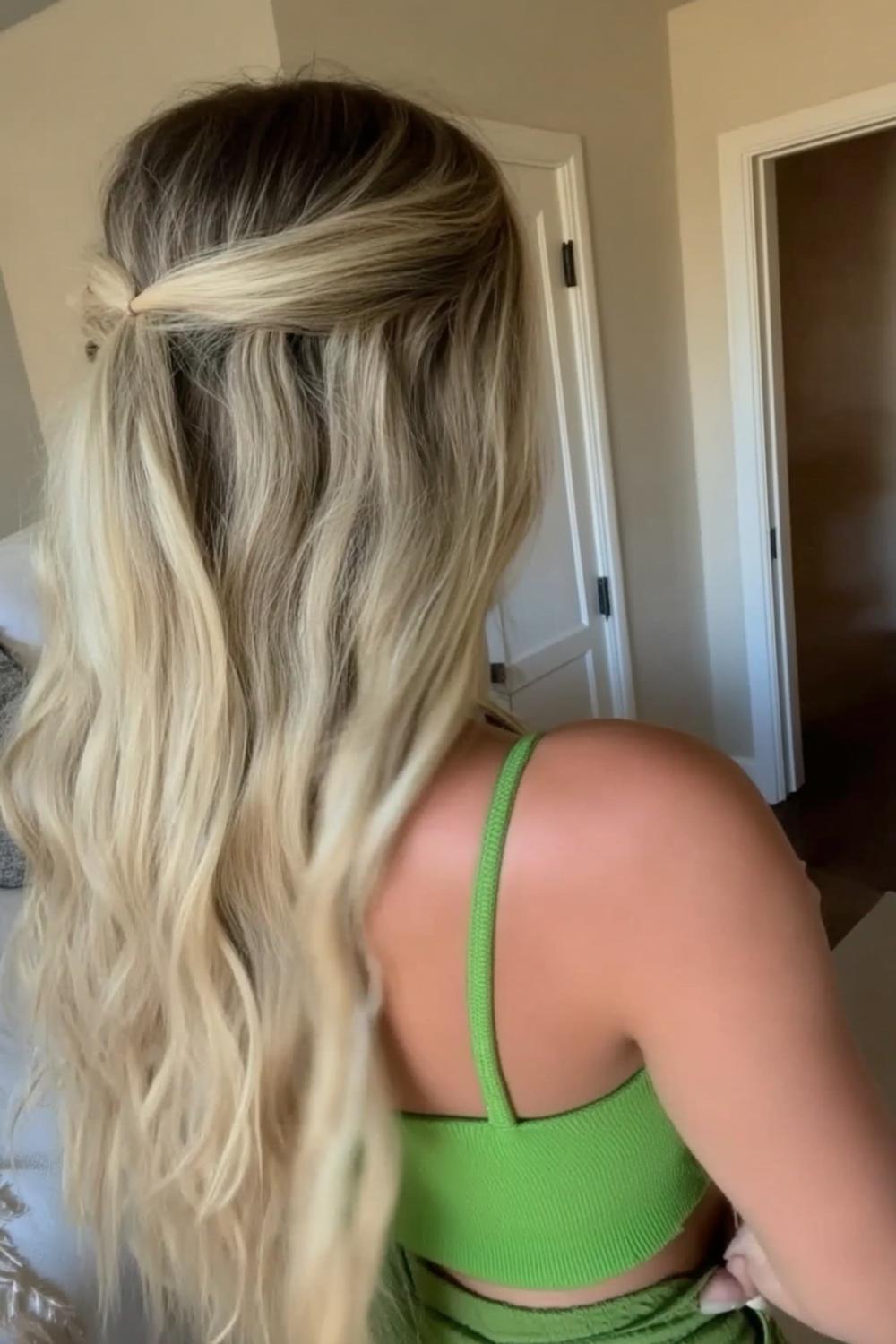 Half-Up mit Haarklemme
